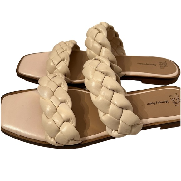Time and Tru Cream Braided Double Strap Memory Foam Sandals Size 9 - Picture 3 of 6